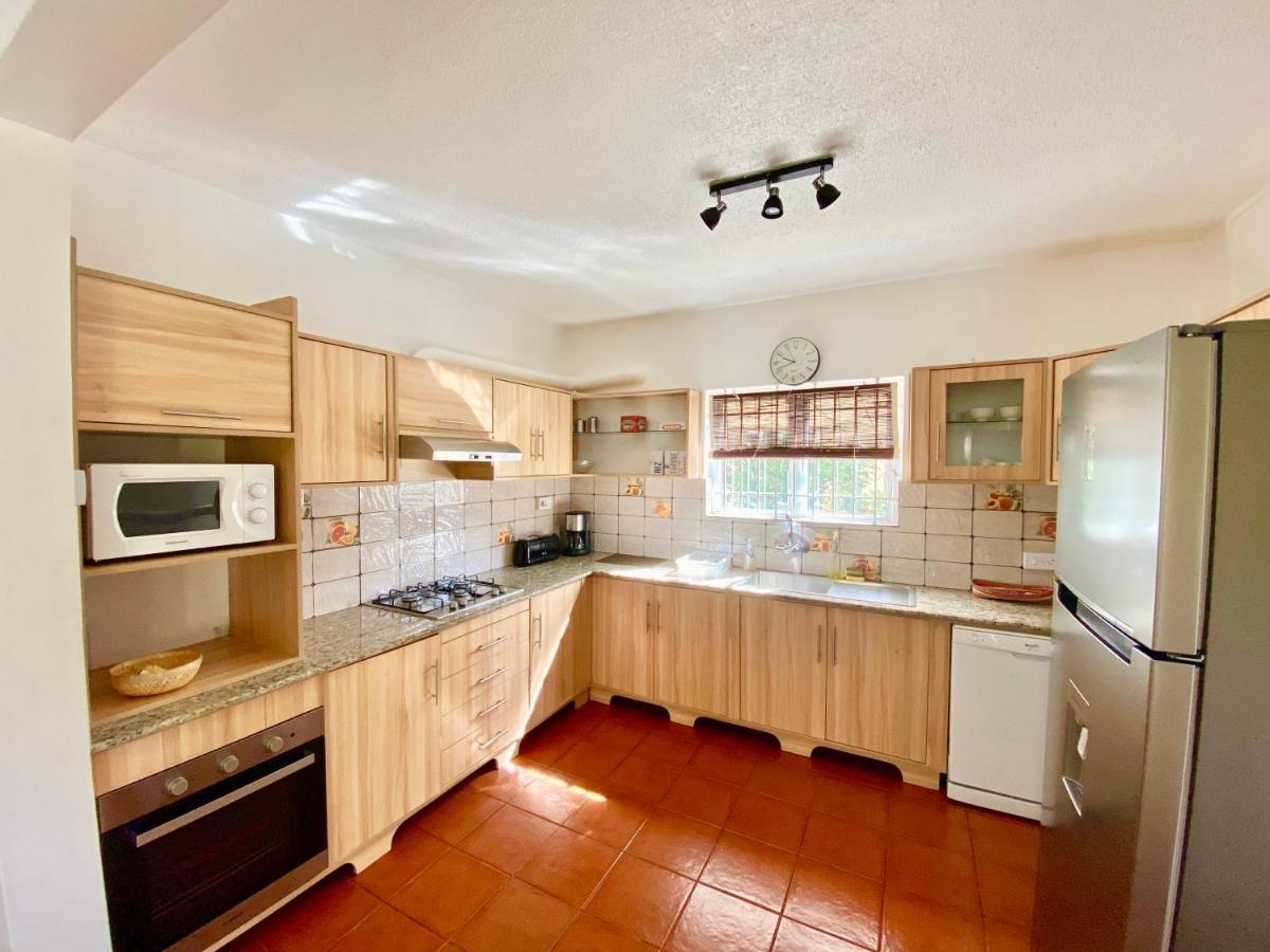 Beachfront In A Beautiful And Secured Complex Flic-en-Flacq